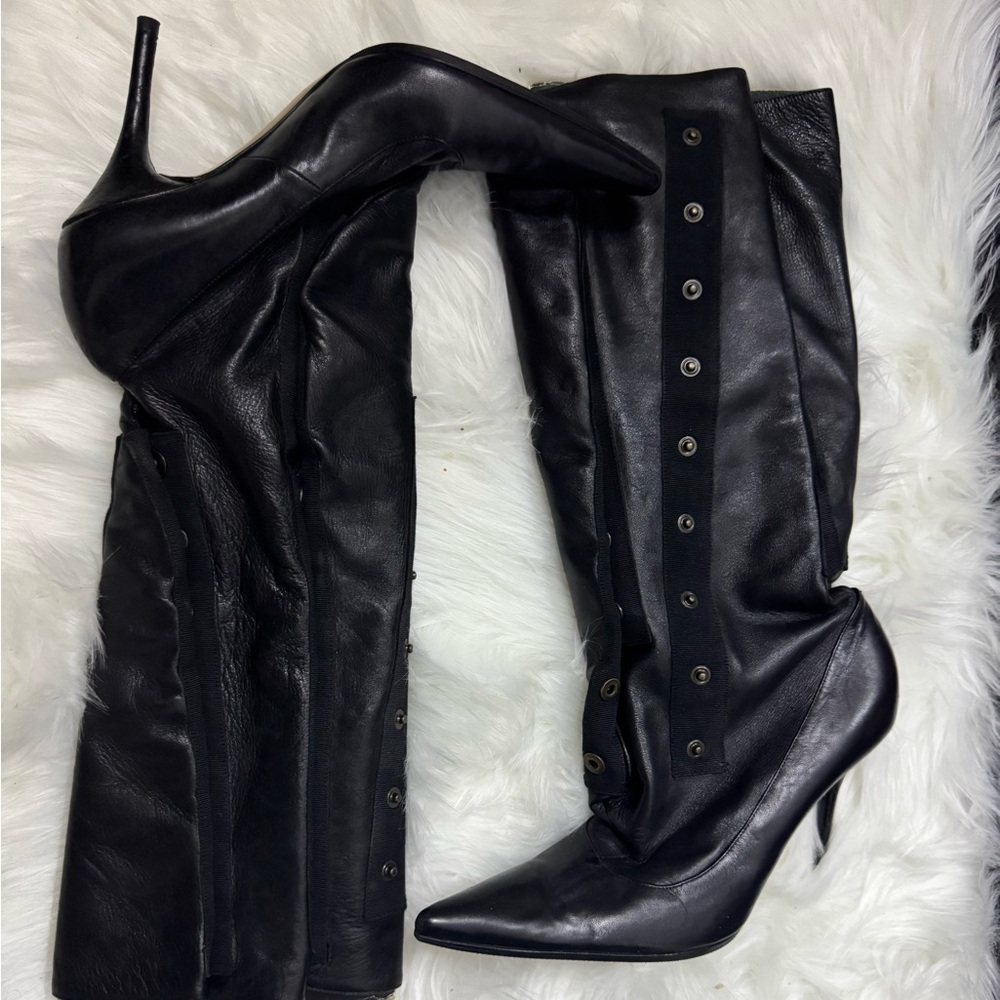 Dolce & Gabbana leather boots made in Italy